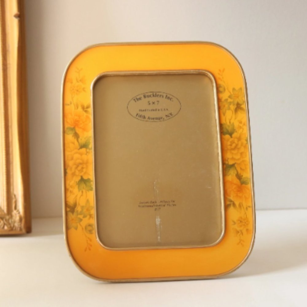 Vintage Bucklers Enamel 5x7 Picture Frame